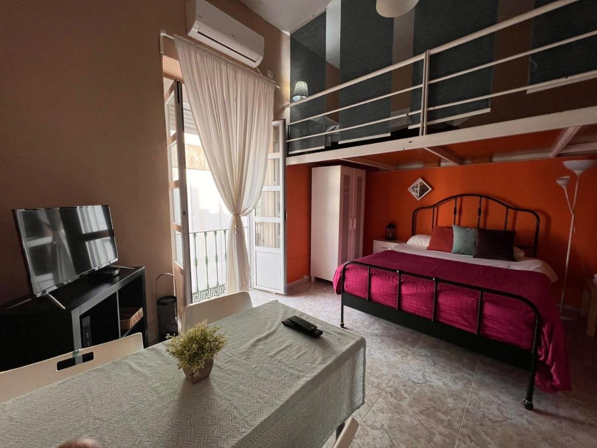La Maestranza Apartment Rooms Sevilha Exterior foto